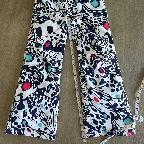 Roxy Kids' medium/10 navy white butterfly  snow pants with Red Accents - Picture 2 of 9